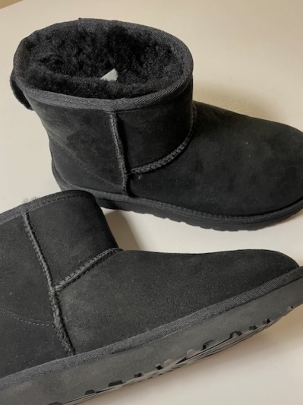 UGG Classic Mini II -women’s size 6